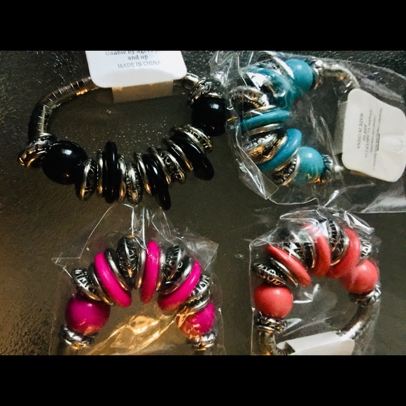 4 bracelet!! 🛑SOLD🛑 - Picture 6 of 7